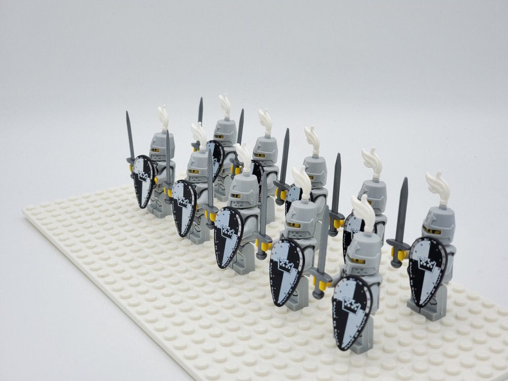 black-crown-knights-style-2-minifigures-set-of-10pcs