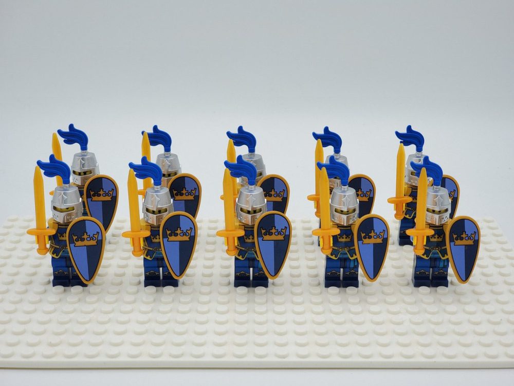 Blue Crown Knights Style 2 Minifigures Set of 10pcs