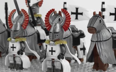 crusades-mounted-teutonic-knights-armored-warhorse-minifigure-set-of-10pcs-with-assortment-of