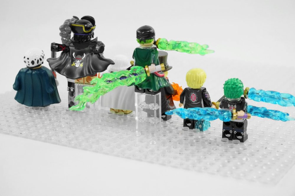 one-piece-sabo-rayleigh-zoro-minifigure-set