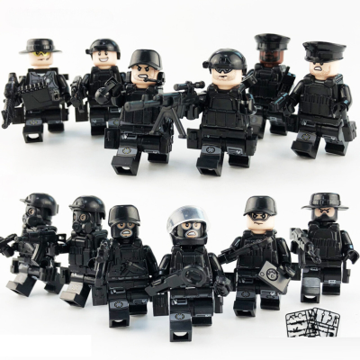 special-operations-swat-jeep-minifigure-set