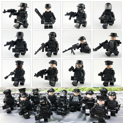special-operations-swat-jeep-minifigure-set