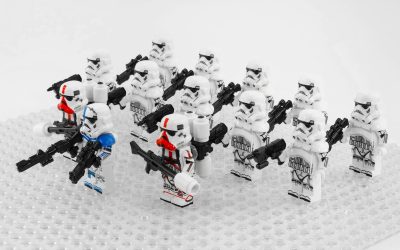 star-wars-stormtrooper-imperial-stormtroopers-with-flame-troopers-and-gaming-greats-commander-minifigure-set-of-13pcs