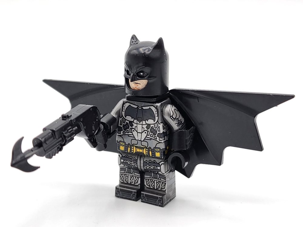 The Batman 2022 & Alfred Batman Minifigure Set 2pcs - Image 3