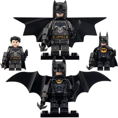 The Batman 2022 & Alfred Batman Minifigure Set 2pcs