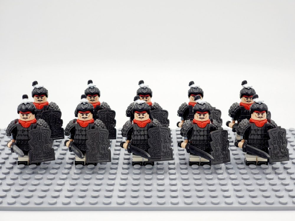 ancient-china-qin-empire-heavy-swords-minifigures-set-of-10pcs