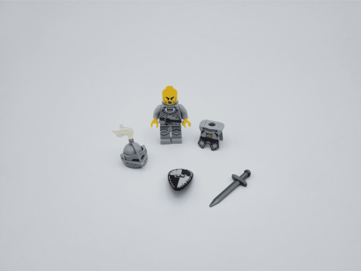 black-crown-knights-style-1-minifigures-set-of-10pcs