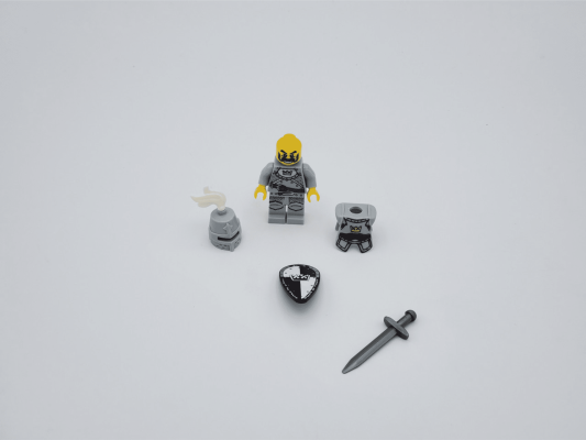 black-crown-knights-style-2-minifigures-set-of-10pcs