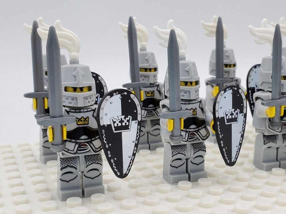 blue-crown-knights-style-2-minifigures-set-of-10pcs