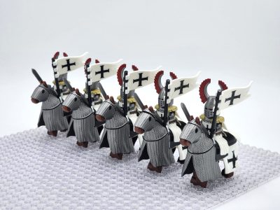 crusades-mounted-teutonic-knights-armored-warhorse-minifigure-set-of-10pcs-with-assortment-of