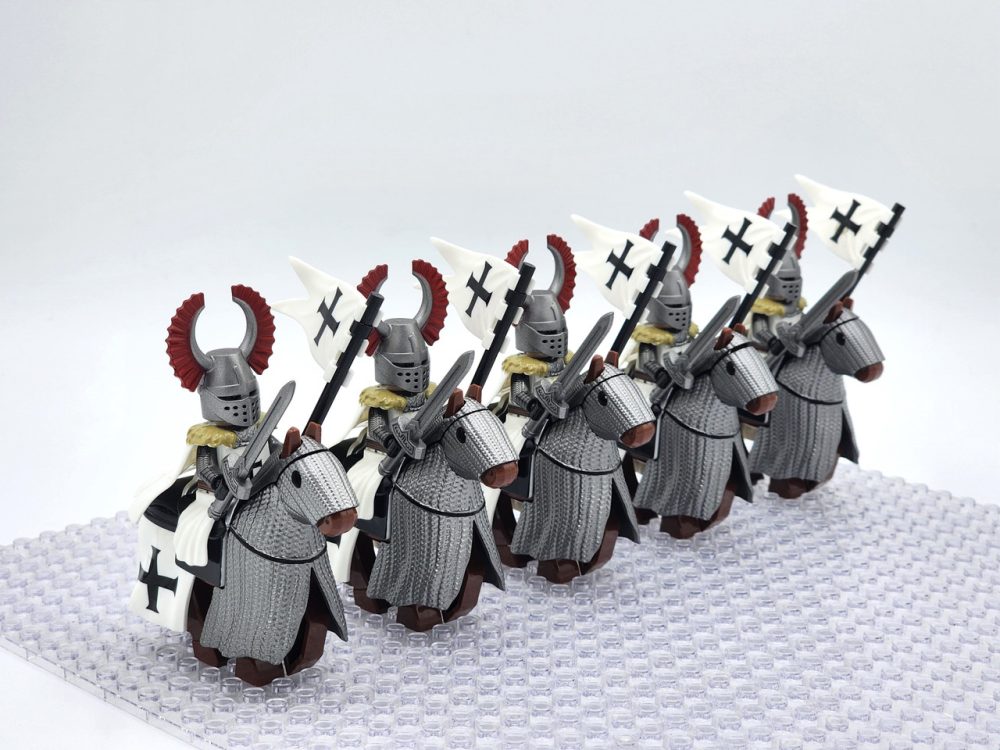 crusades-mounted-teutonic-knights-armored-warhorse-minifigure-set-of-10pcs-with-assortment-of