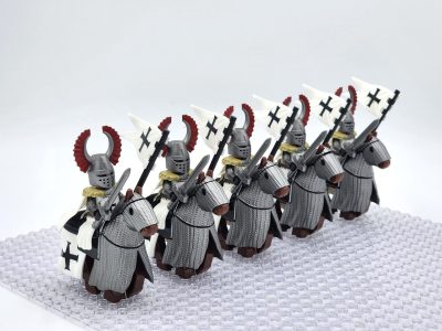 crusades-mounted-teutonic-knights-armored-warhorse-minifigure-set-of-10pcs-with-assortment-of