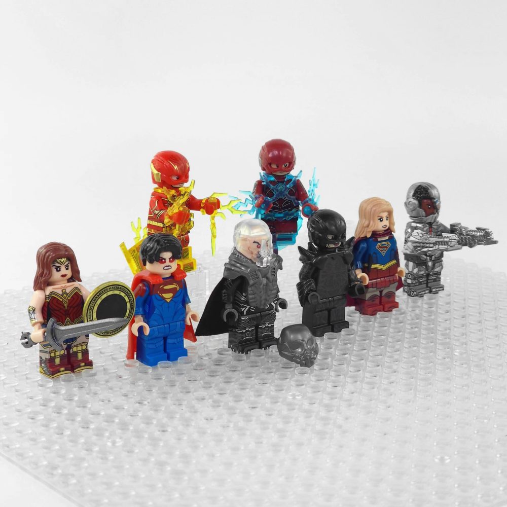 DC Heroes The Flash Supergirl General Zod Minifigure Set 8pcs with Weapons & Accessories - Image 3