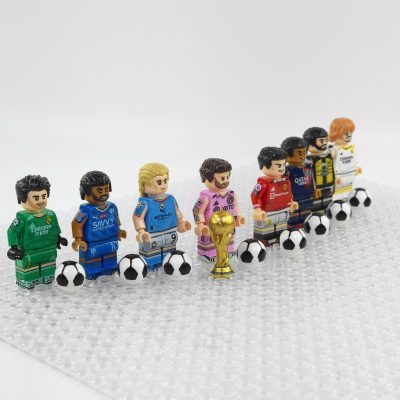 fifa-football-star-players-minifigures-set-with-football-and-trophy-accessory