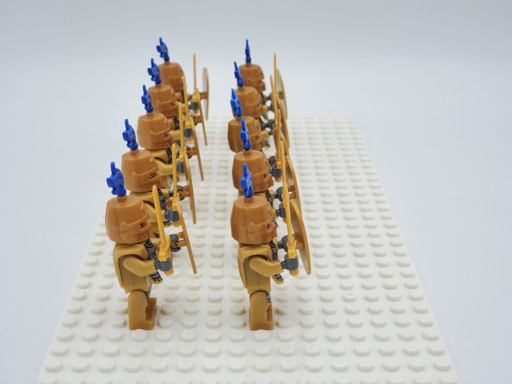 golden-crown-knights-style-2-minifigures-set-of-10pcs