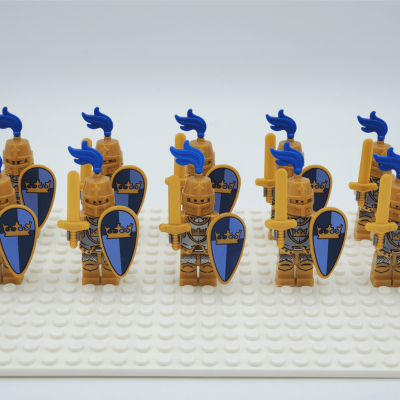 golden-crown-knights-style-2-minifigures-set-of-10pcs