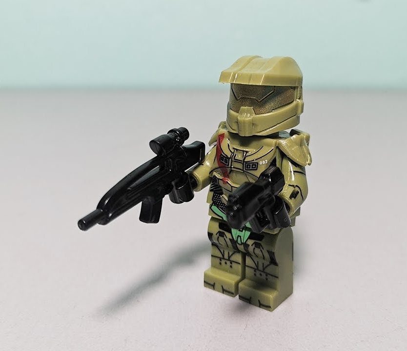 halo-spartan-master-chief-minifigure