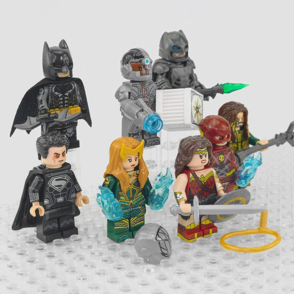 Justice League Minifigure Set 8pcs - Image 2