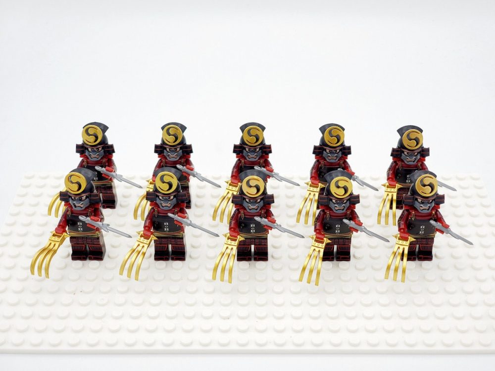 japanese-samurai-pantera-claw-and-katana-minifigures-set-of-10pcs