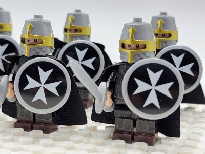 knights-hospitallers-round-shield-minifigures-set-of-10pcs