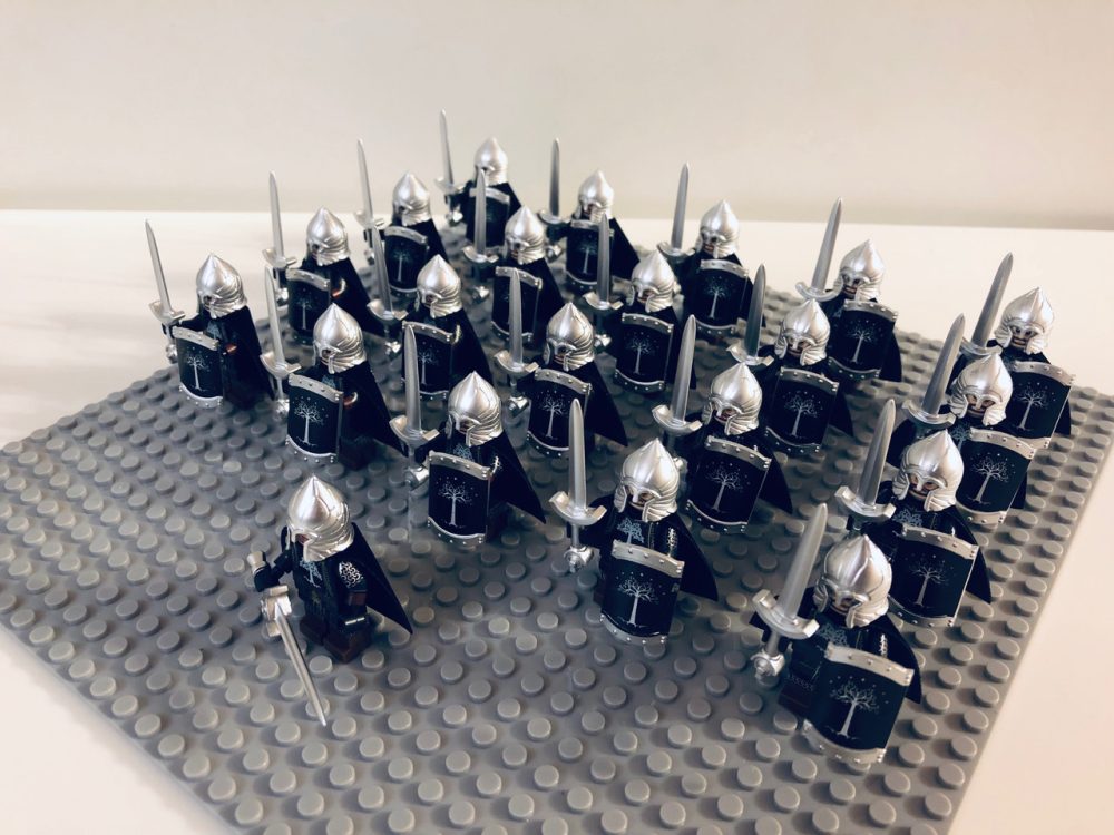 Lord the Rings Gondor Light Swords Minifigure Set 21pcs - Image 3