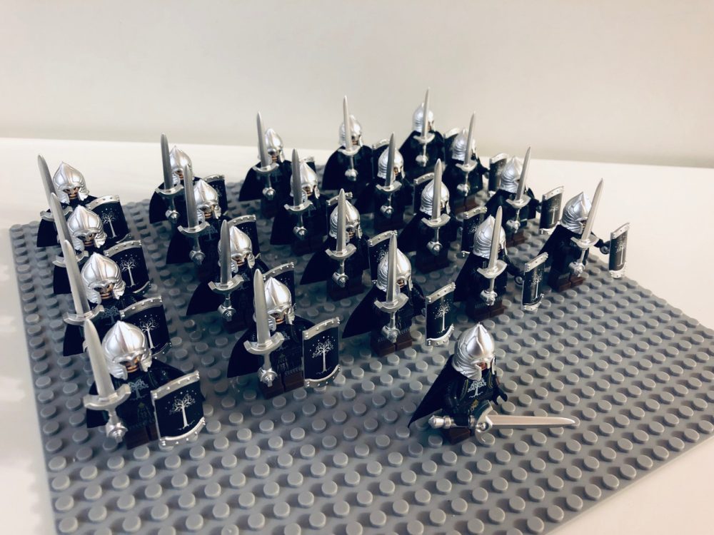 Lord the Rings Gondor Light Swords Minifigure Set 21pcs - Image 2