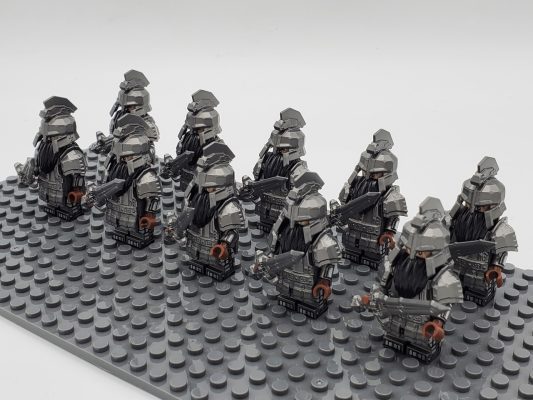 Lord the Rings Iron Hill Dwarves Great Swords Minifigure Set 10pcs - Image 3