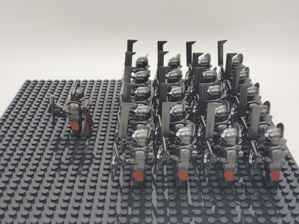 Lord the Rings Uruk-Hai Heavy Swords Minifigure Set 21pcs - Image 4