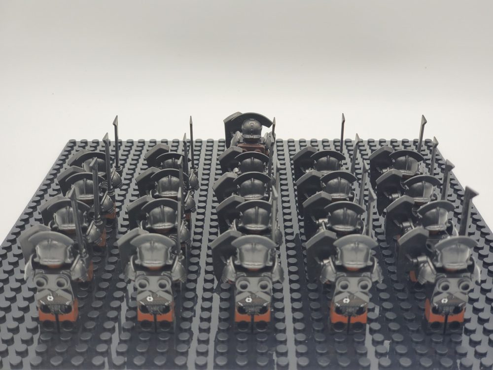 Lord the Rings Uruk-Hai Heavy Swords Minifigure Set 21pcs - Image 5