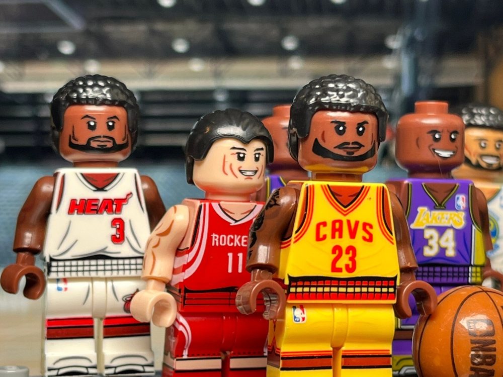 nba-championship-mvp-basketball-minifigures-set-of-9pcs-with-basketball-accessory