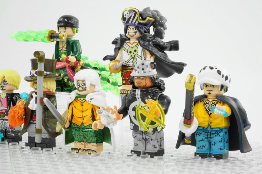 one-piece-sabo-rayleigh-zoro-minifigure-set