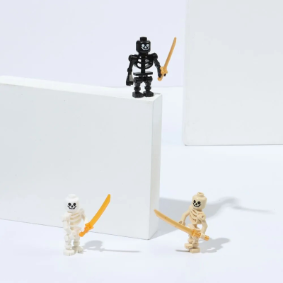 skeleton-soldiers-with-swords-minifigure-set-beige