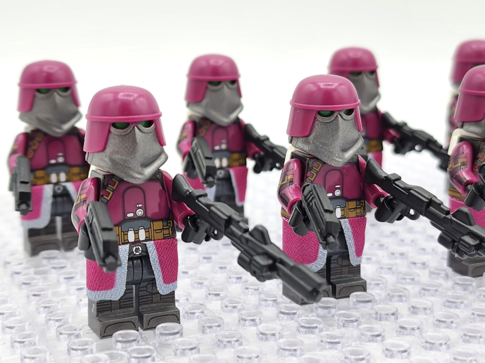 star-wars-21st-elite-nova-corps-galactic-marines-minifigure-set-with-dc-15-blasters-and-backpack-accessory