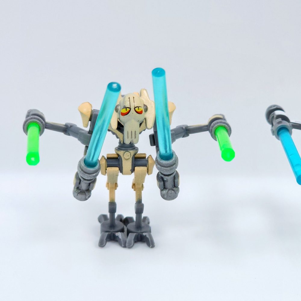 star-wars-general-grievous-minifigure-including-lightsaber-weapons-accessories