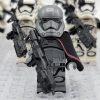 star-wars-kylo-ren-stormtroopers-of-the-first-order-stormtrooper-minifigure-set