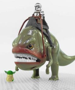 star-wars-mandalorian-tames-blurrg-baby-yoda-minifigure-set-of-3pcs