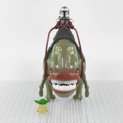 star-wars-mandalorian-tames-blurrg-baby-yoda-minifigure-set-of-3pcs