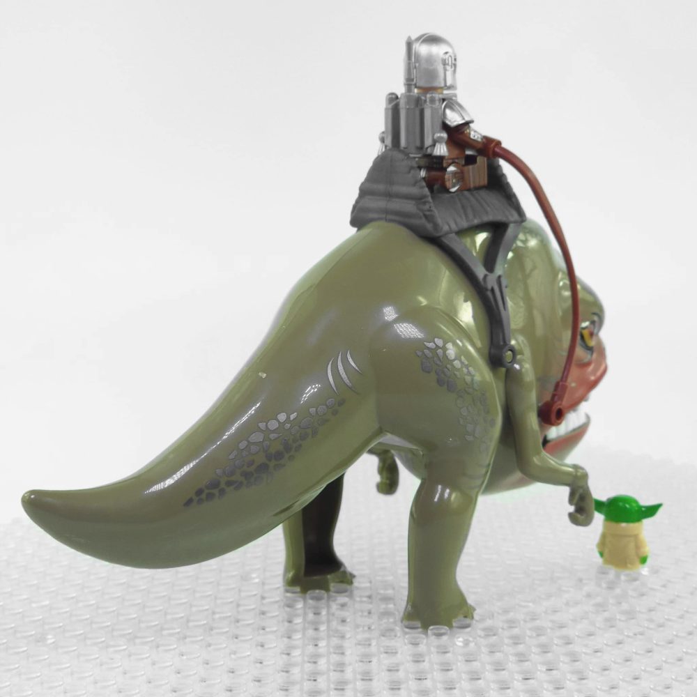 star-wars-mandalorian-tames-blurrg-baby-yoda-minifigure-set-of-3pcs