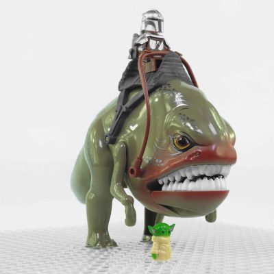 star-wars-mandalorian-tames-blurrg-baby-yoda-minifigure-set-of-3pcs