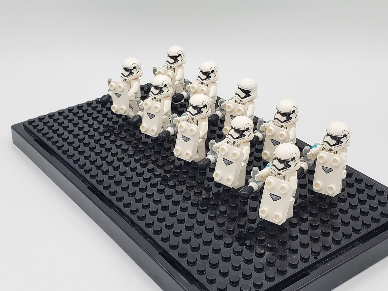 star-wars-riot-control-stormtrooper-minifigure-set-of-10pcs