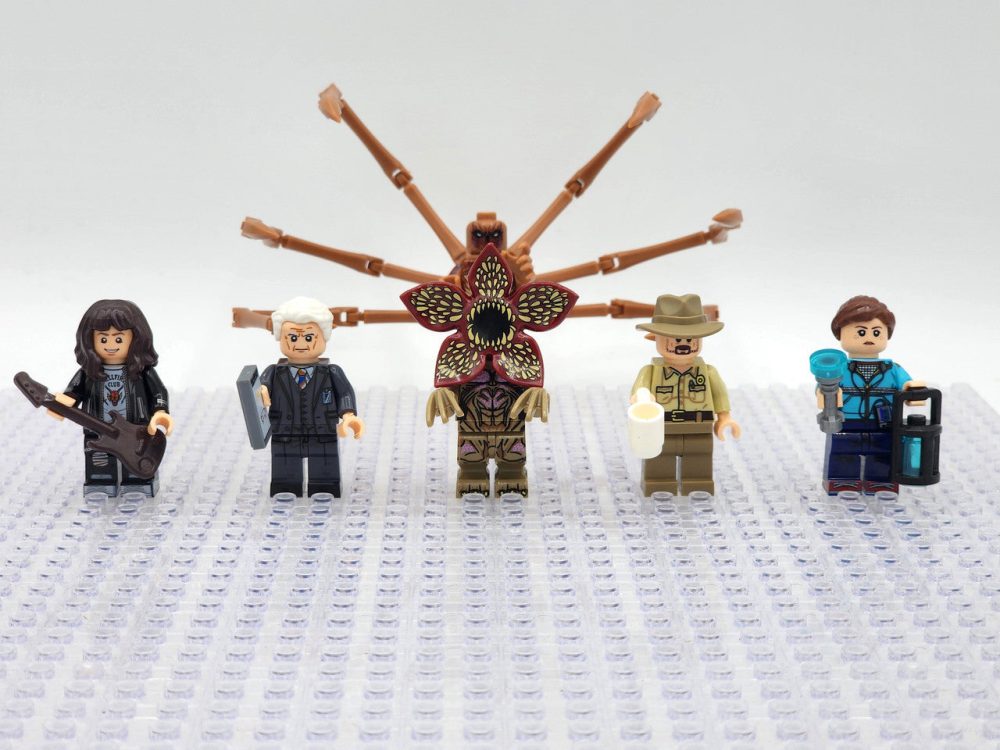stranger-things-tv-show-minifigure-set-of-16pcs