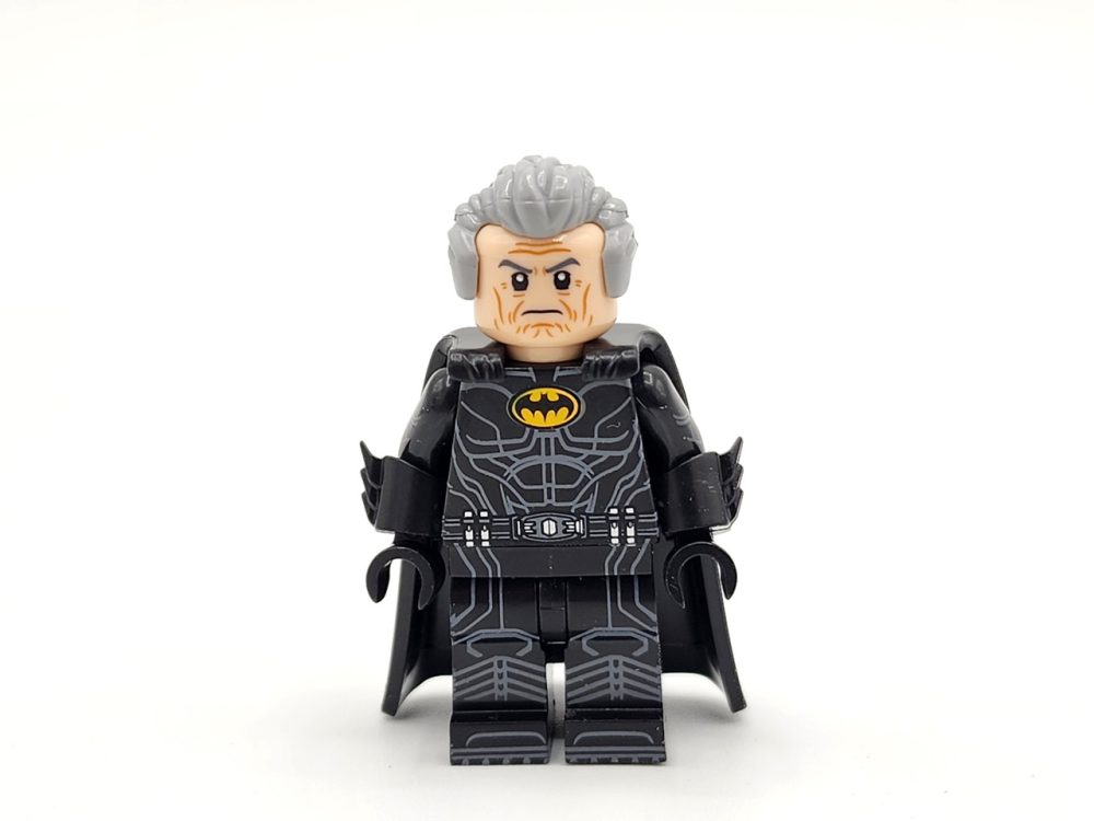 The Batman 2022 & Alfred Batman Minifigure Set 2pcs - Image 6