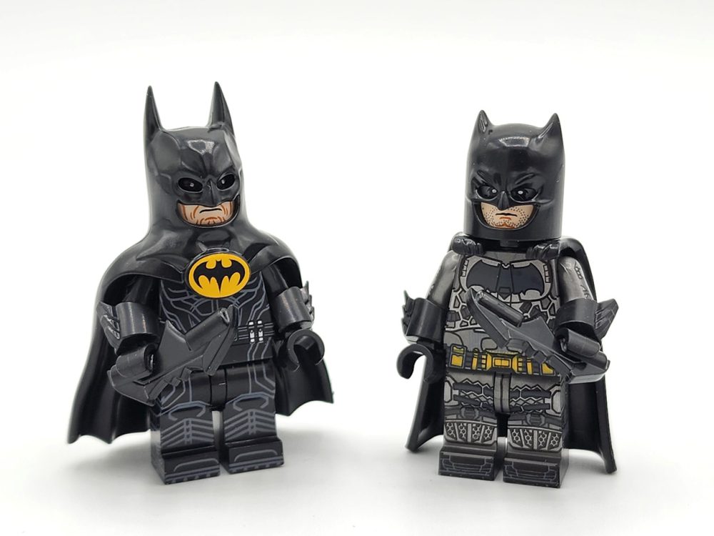 The Batman 2022 & Alfred Batman Minifigure Set 2pcs - Image 2